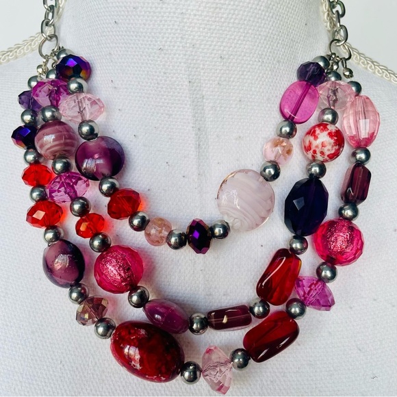 Multicolor Purple and Pink Beaded Layer Necklace - Picture 2 of 4
